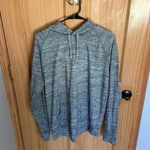 Men’s grey sweatshirt